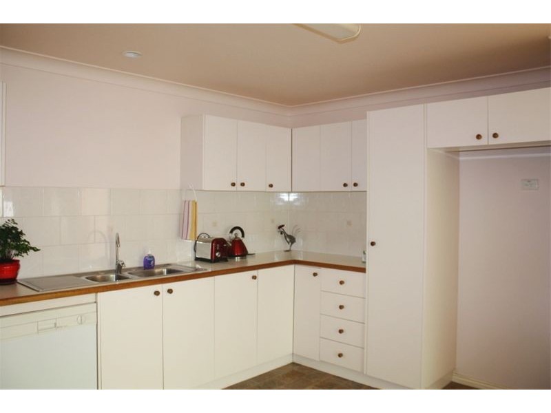 37 Woburn Abbey Court, Wattle Grove NSW 2173