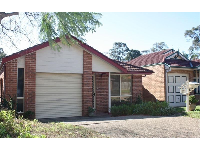 37 Woburn Abbey Court, Wattle Grove NSW 2173
