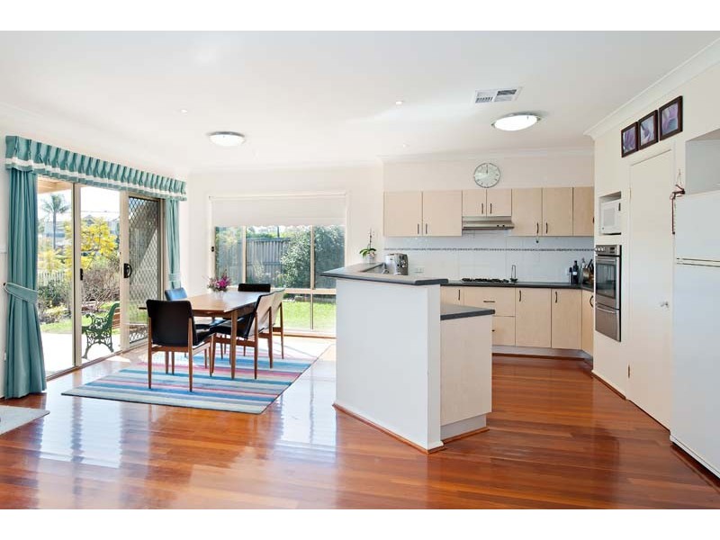 25  Fernleaf Crt, Wattle Grove NSW 2173