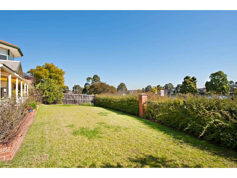 25  Fernleaf Crt, Wattle Grove NSW 2173