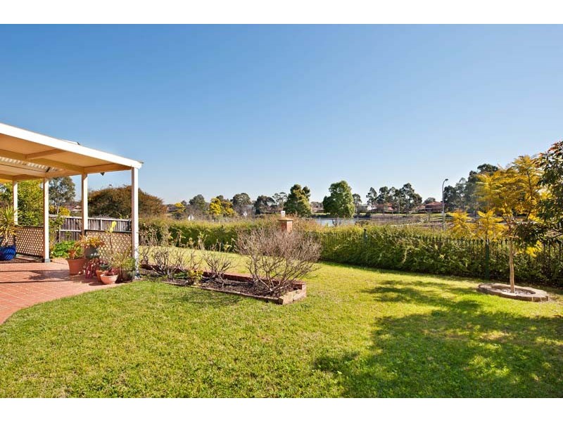 25  Fernleaf Crt, Wattle Grove NSW 2173