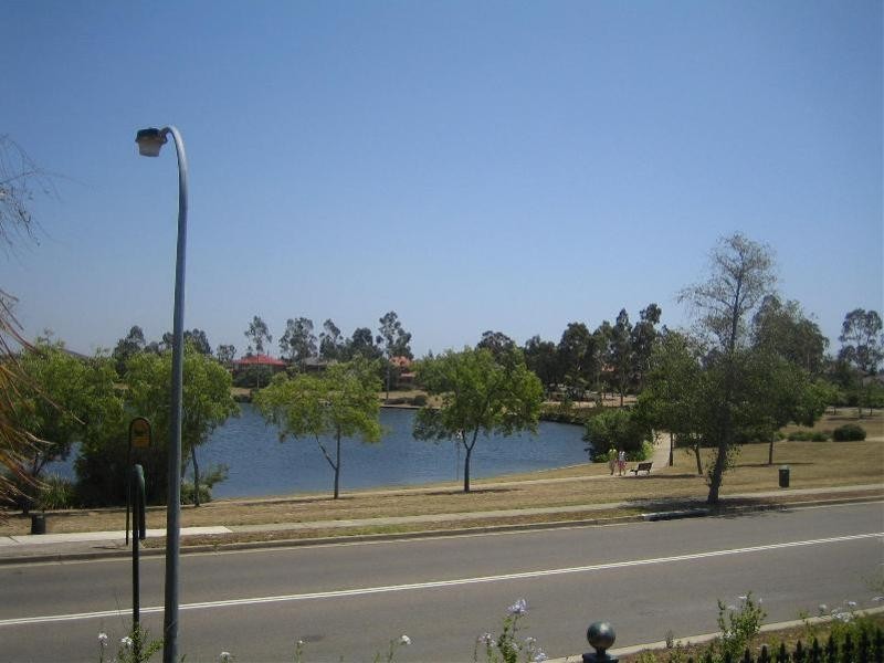 25  Fernleaf Crt, Wattle Grove NSW 2173