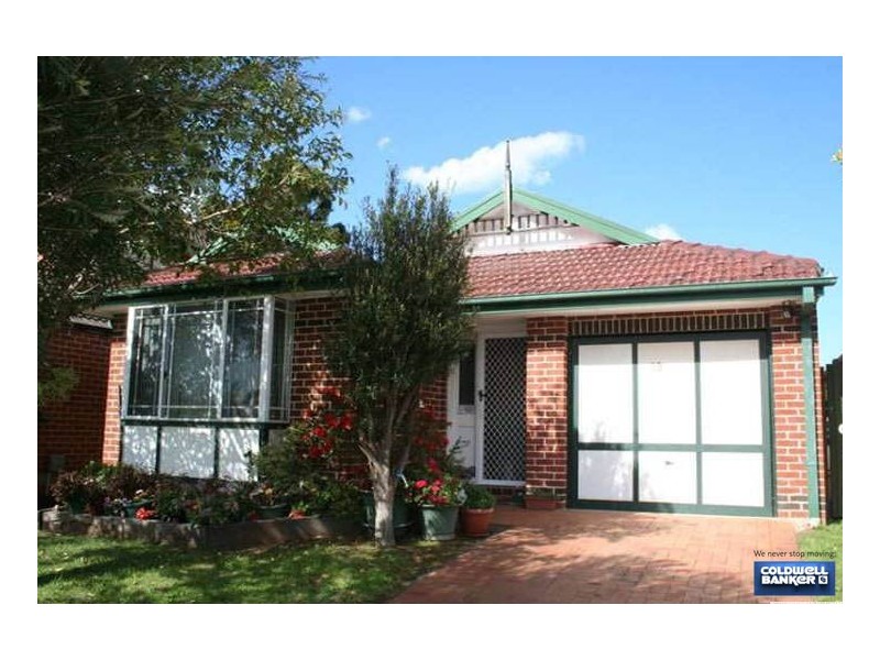 33  Burdekin Crt, Wattle Grove NSW 2173