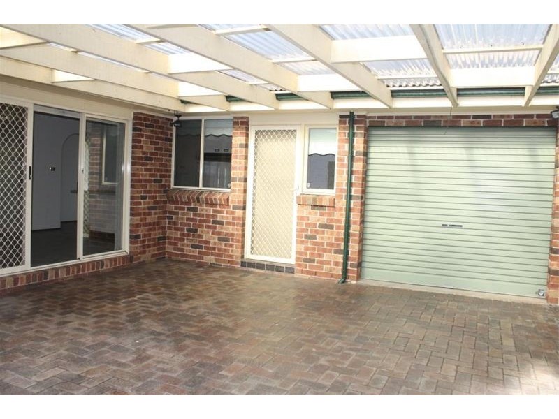 7 Ancura Court, Wattle Grove NSW 2173