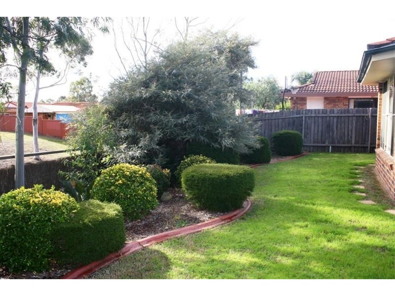 7 Ancura Court, Wattle Grove NSW 2173