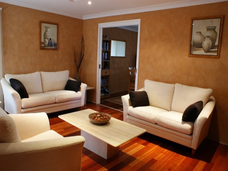 28  Ikara Cr, Moorebank NSW 2170