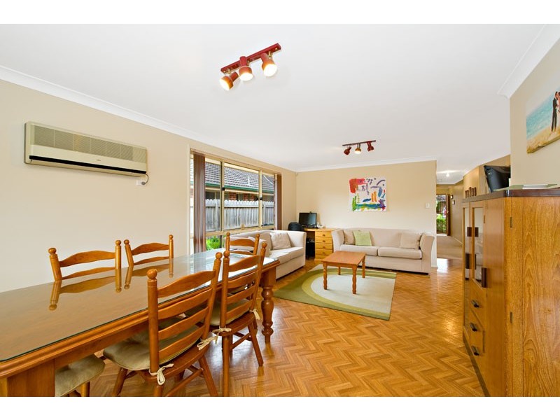 20  Clarendon Crt, Wattle Grove NSW 2173