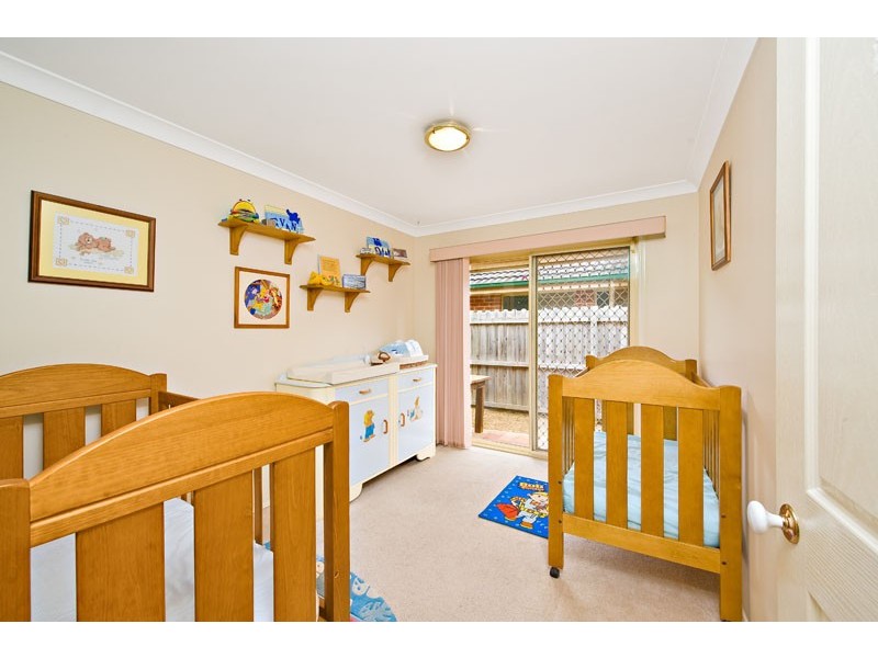 20  Clarendon Crt, Wattle Grove NSW 2173