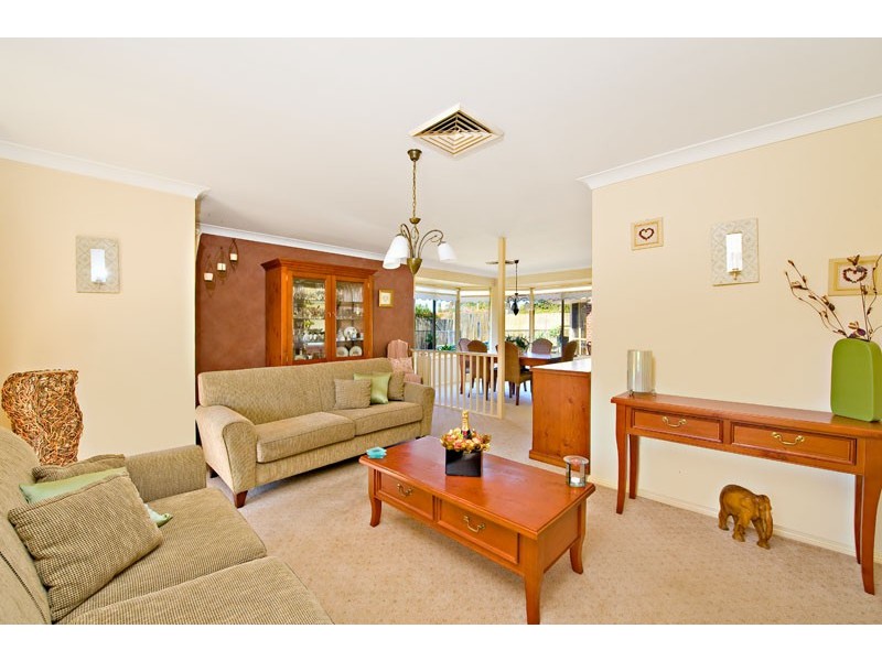 12  Martindale Court, Wattle Grove NSW 2173