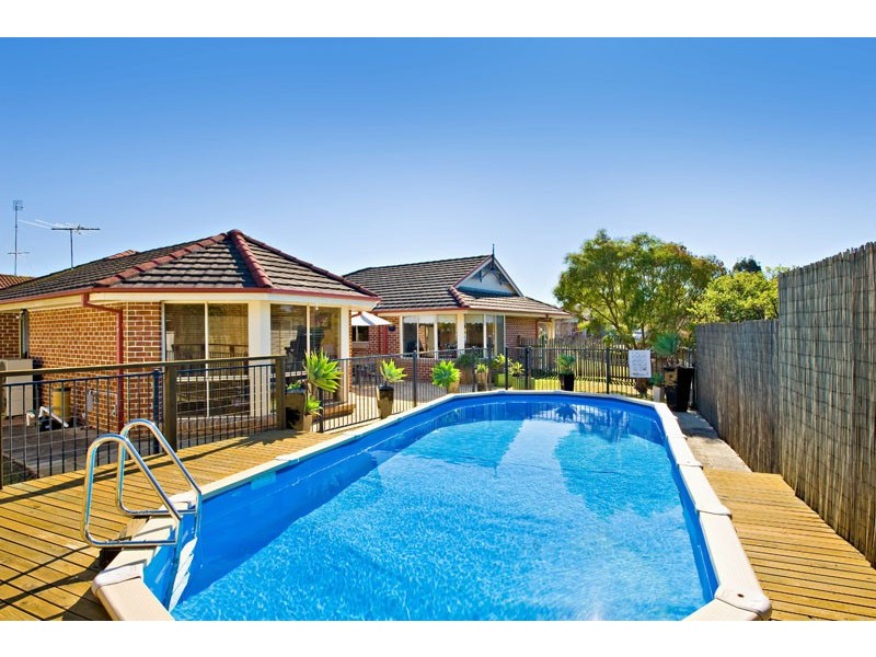 12  Martindale Court, Wattle Grove NSW 2173