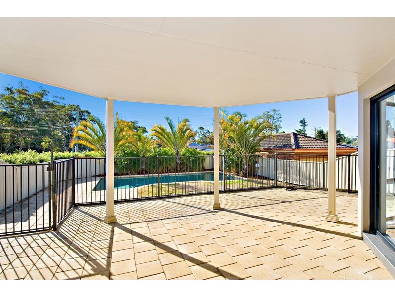 1  Riverview Road, Pleasure Point NSW 2172