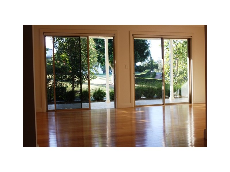 12 Barrack Circuit, Macquarie Links NSW 2565