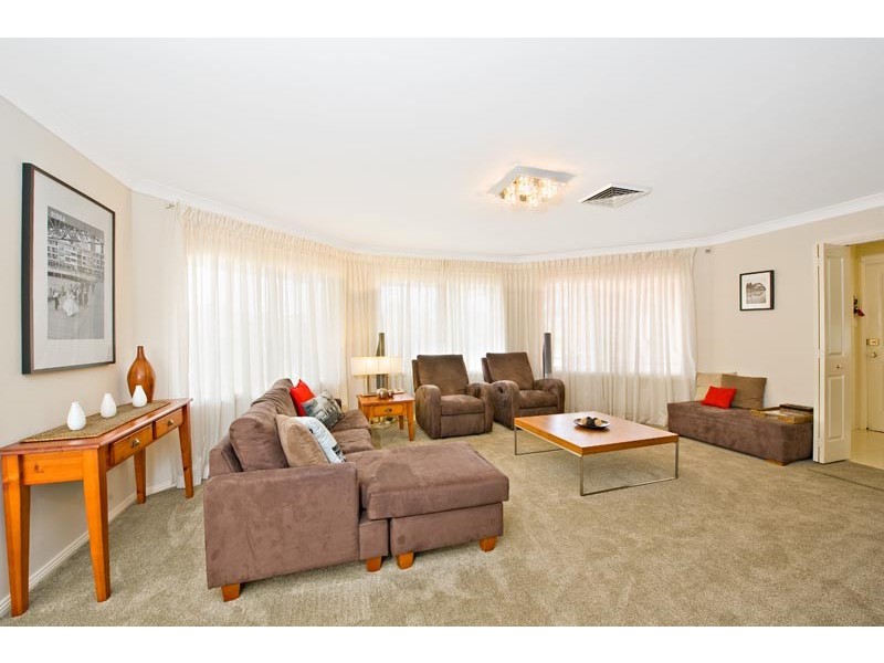 21  Gracemere Crt, Wattle Grove NSW 2173