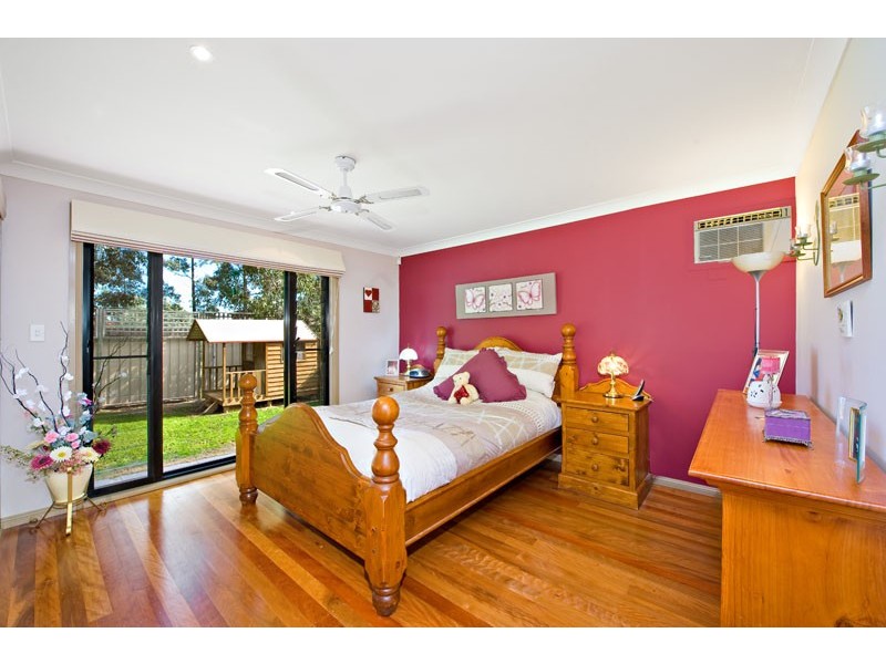 11  Lanyon Crt, Wattle Grove NSW 2173