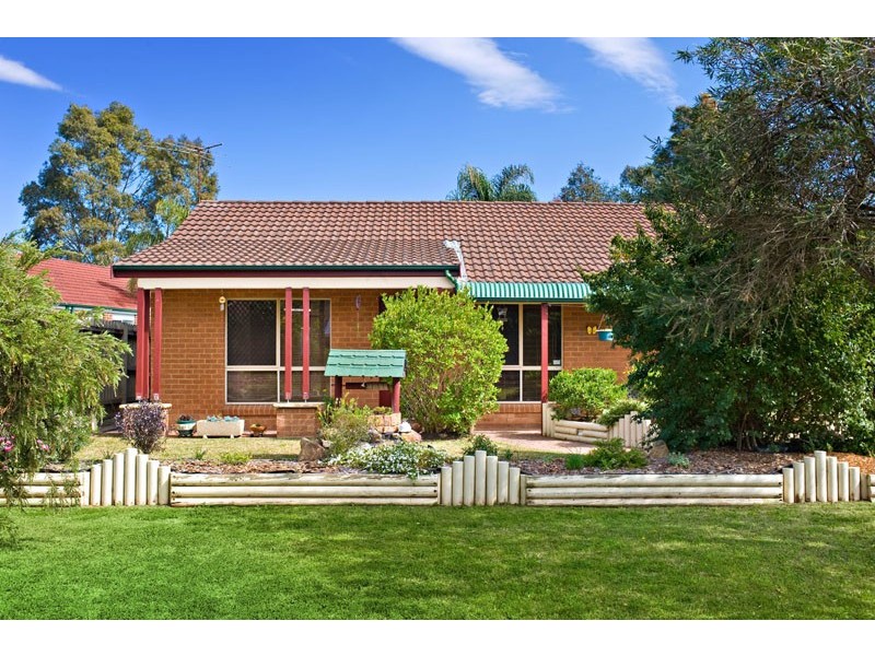 11  Lanyon Crt, Wattle Grove NSW 2173