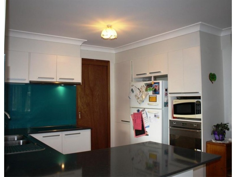 9 Tomago Crt, Wattle Grove NSW 2173