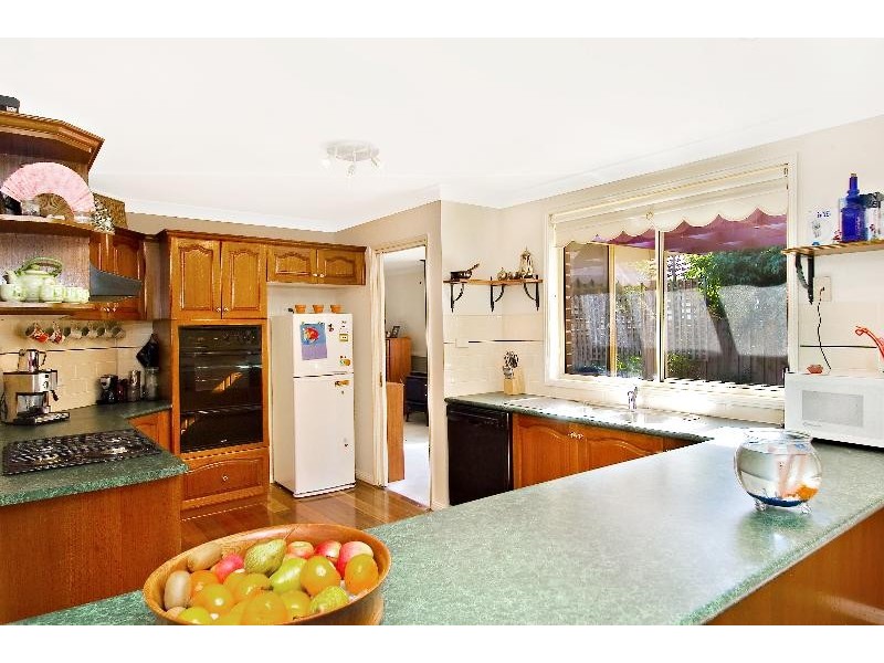 25 Corryton Crt, Wattle Grove NSW 2173