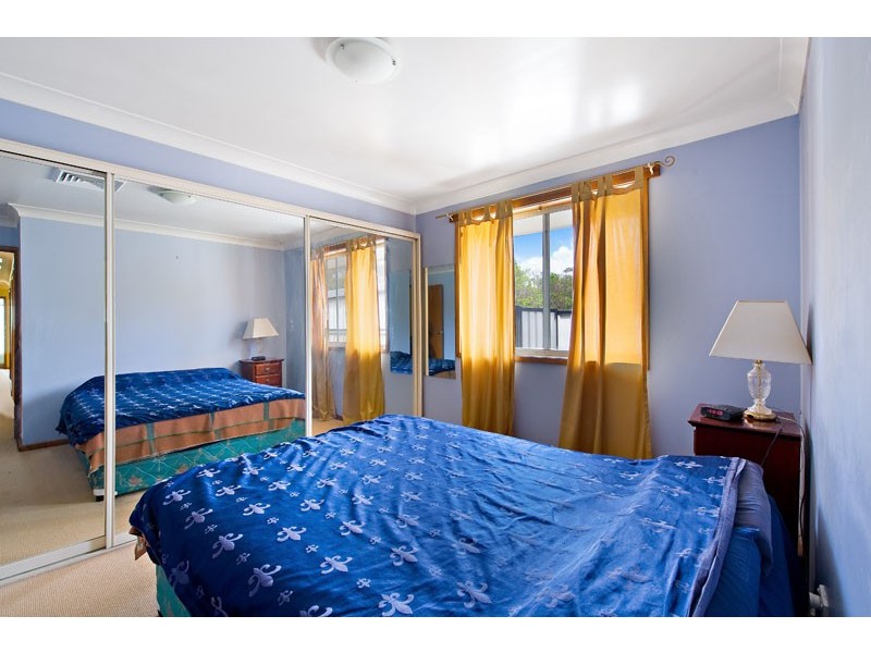 14 chauvel Av, Wattle Grove NSW 2173