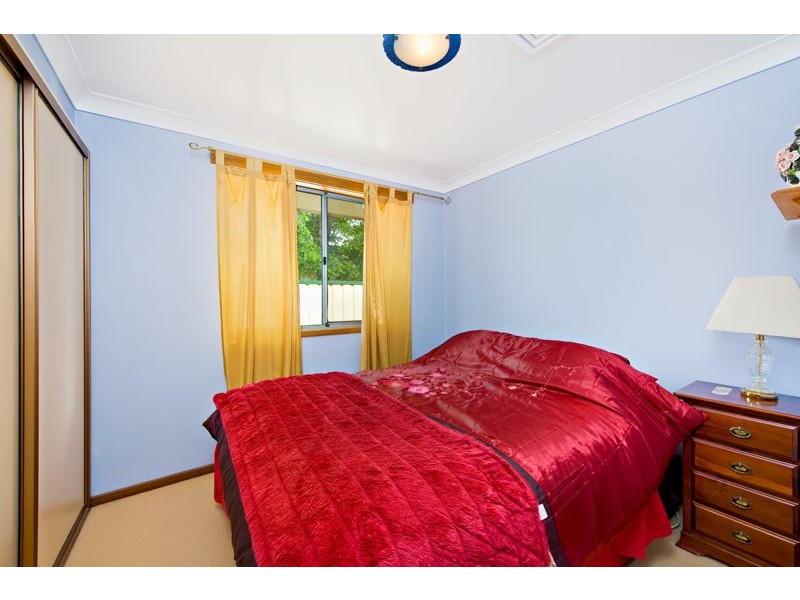 14 chauvel Av, Wattle Grove NSW 2173