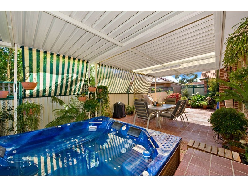 13  Torrens Crt, Wattle Grove NSW 2173