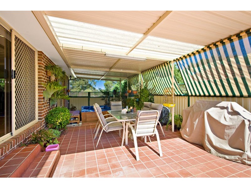 13  Torrens Crt, Wattle Grove NSW 2173
