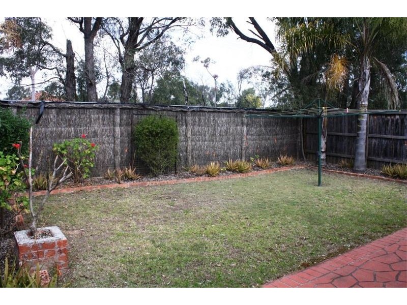 12 Sandover Court, Wattle Grove NSW 2173