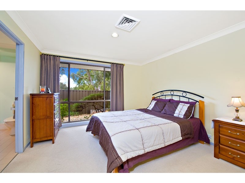 18 Cassinia Court, Wattle Grove NSW 2173