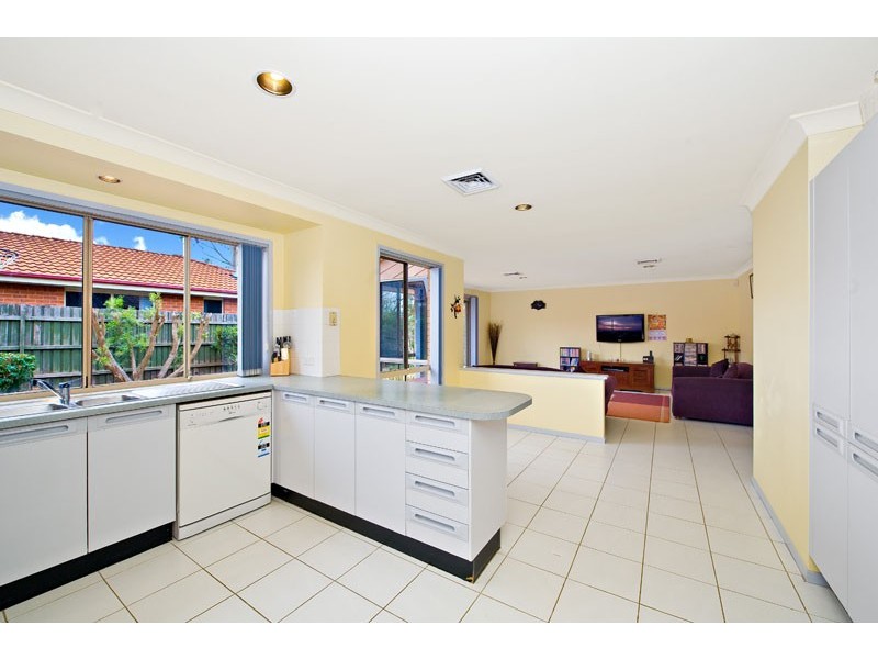 18 Cassinia Court, Wattle Grove NSW 2173