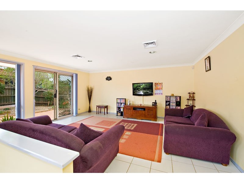 18 Cassinia Court, Wattle Grove NSW 2173
