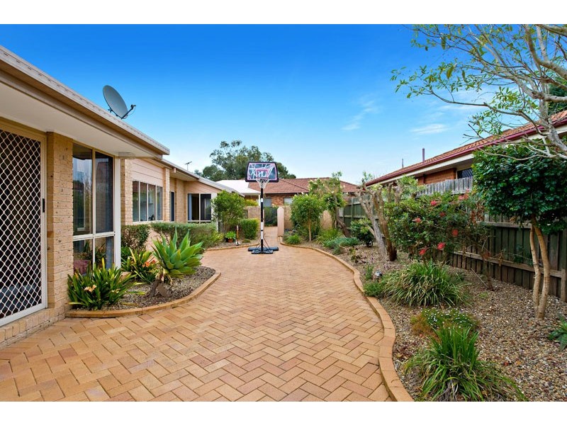 18 Cassinia Court, Wattle Grove NSW 2173