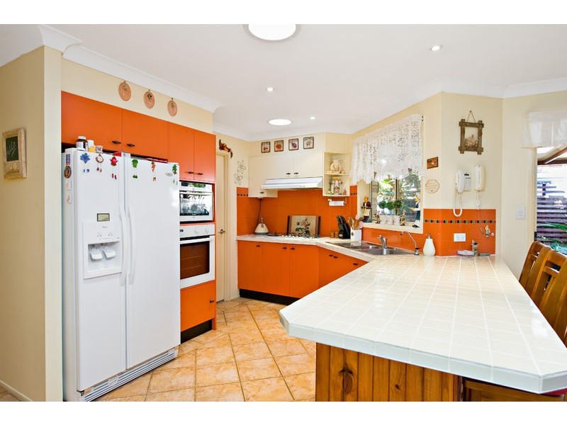 11 Tweed Crt, Wattle Grove NSW 2173