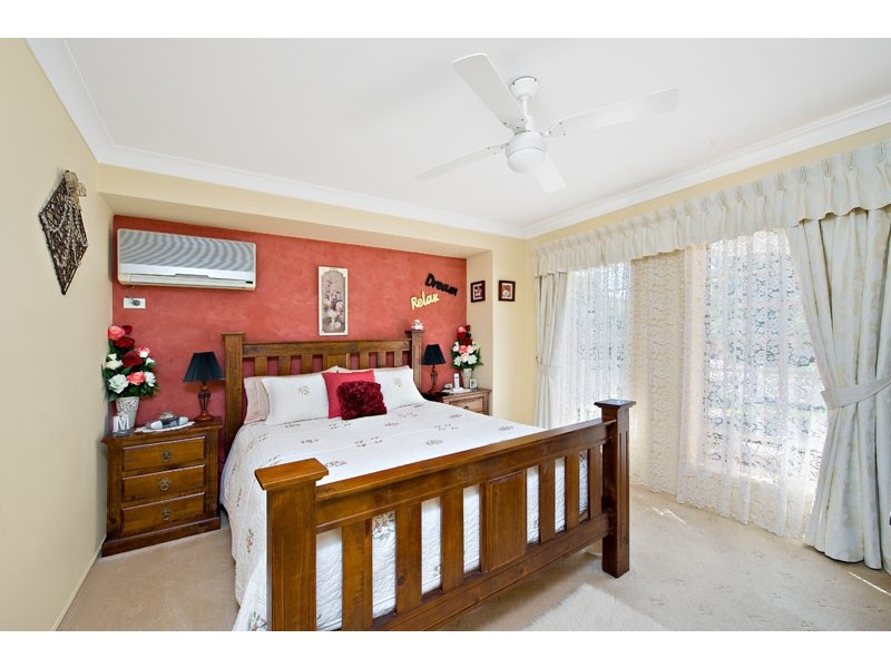 11 Tweed Crt, Wattle Grove NSW 2173