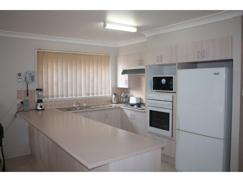 9 Merrang Court, Wattle Grove NSW 2173