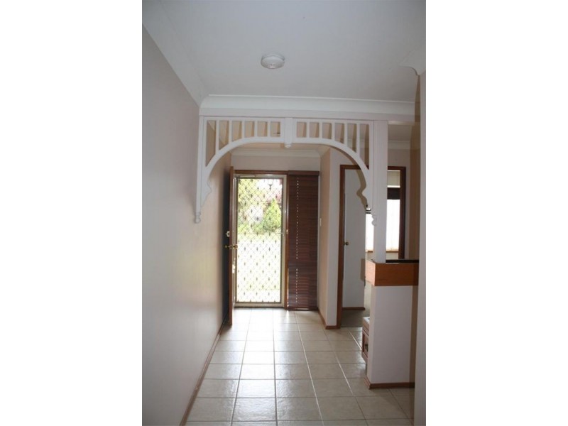 6 Exbury Crt, Wattle Grove NSW 2173