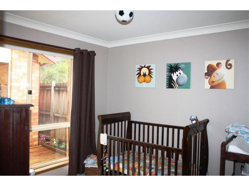 6 Exbury Crt, Wattle Grove NSW 2173