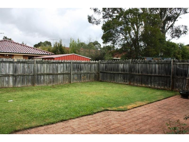 6 Exbury Crt, Wattle Grove NSW 2173