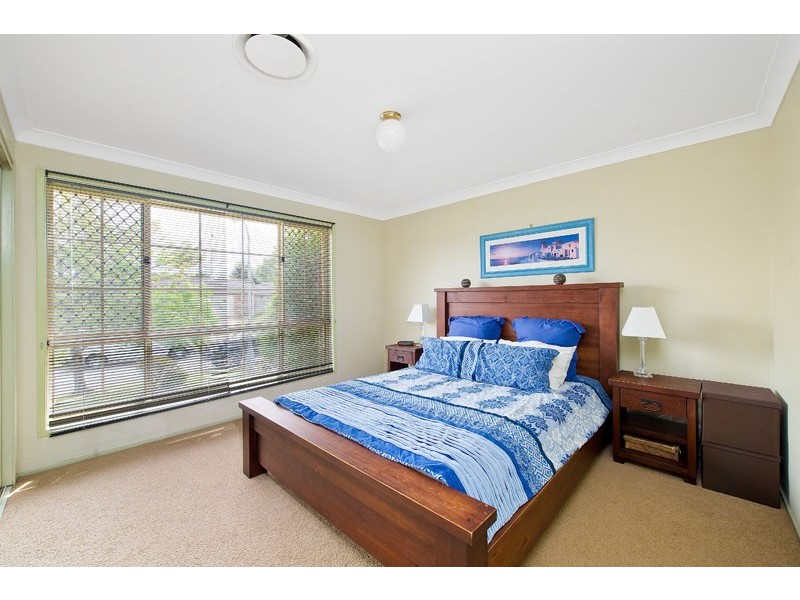 6 Conferta Crt, Wattle Grove NSW 2173