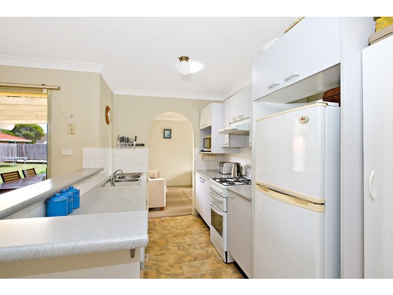 6 Conferta Crt, Wattle Grove NSW 2173