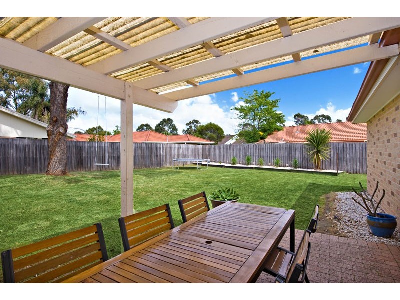 6 Conferta Crt, Wattle Grove NSW 2173