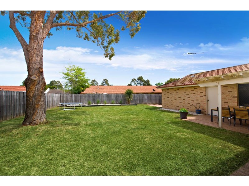 6 Conferta Crt, Wattle Grove NSW 2173