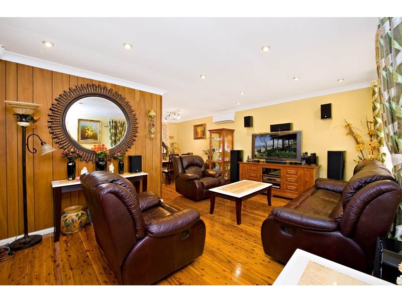 13 Sligar Avenue, Hammondville NSW 2170