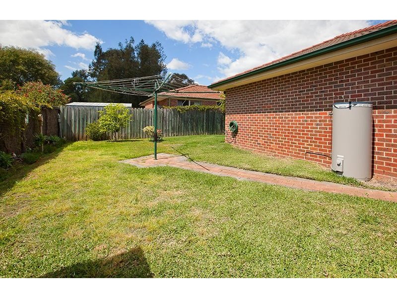 19  Como Crt, Wattle Grove NSW 2173