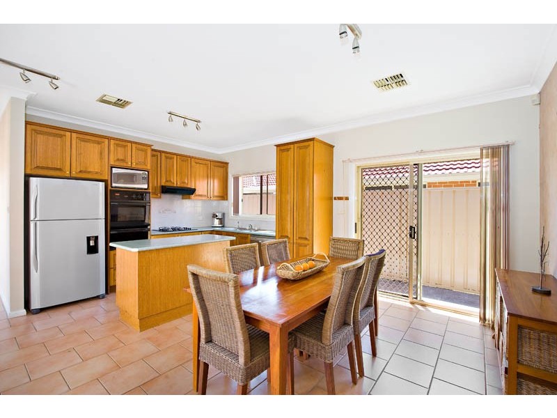 20 Beltana Crt, Wattle Grove NSW 2173