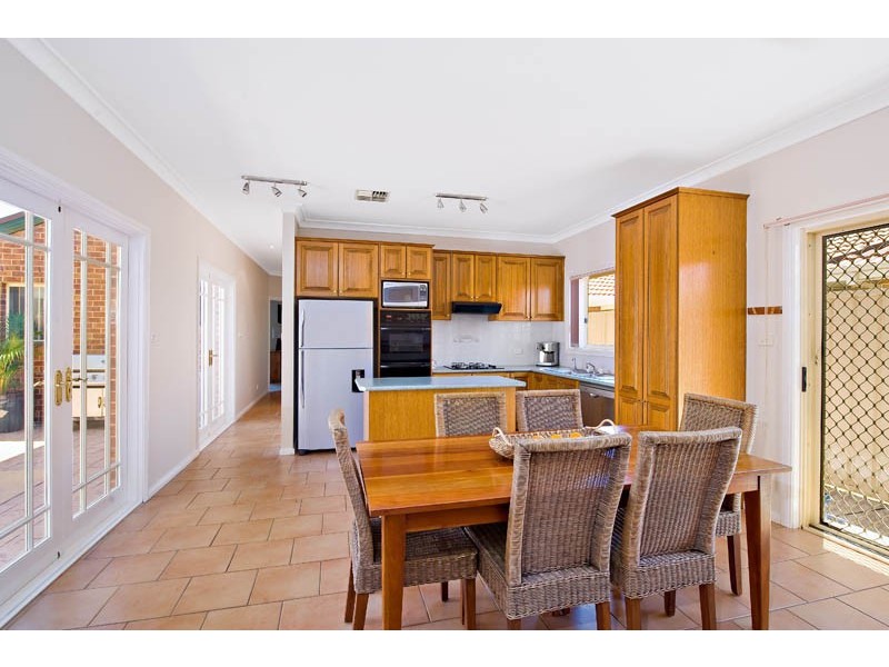 20 Beltana Crt, Wattle Grove NSW 2173