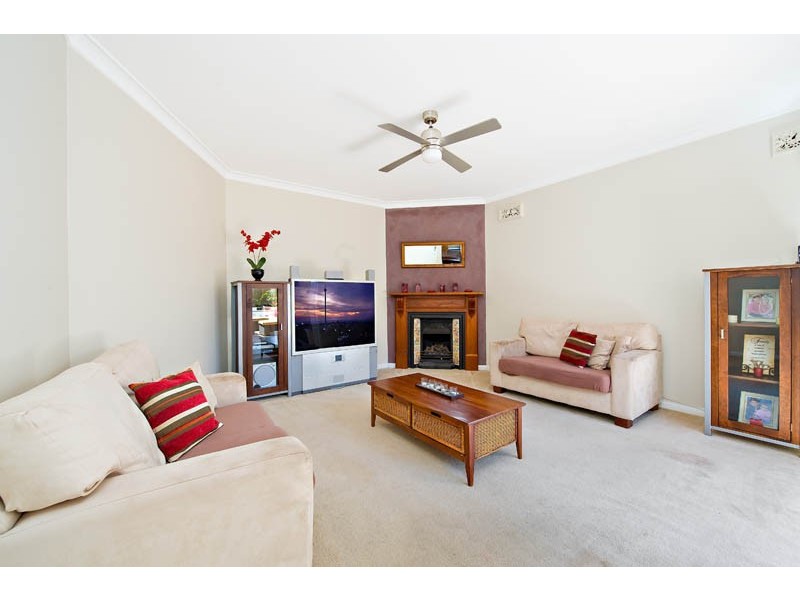 20 Beltana Crt, Wattle Grove NSW 2173