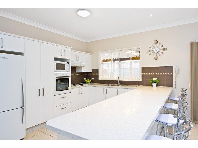 28  Pleasure Point Rd, Pleasure Point NSW 2172