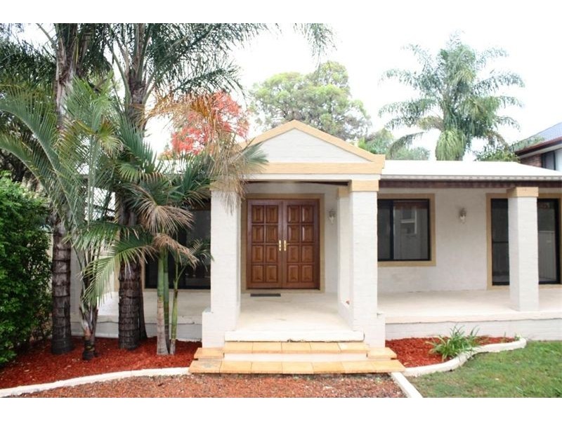 135 Bardia  Pde, Holsworthy NSW 2173