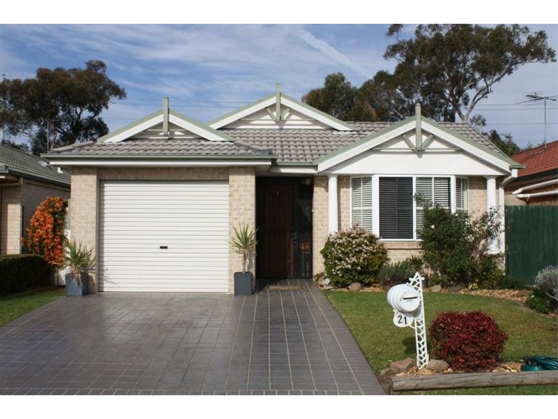 21 Tweed Crt, Wattle Grove NSW 2173