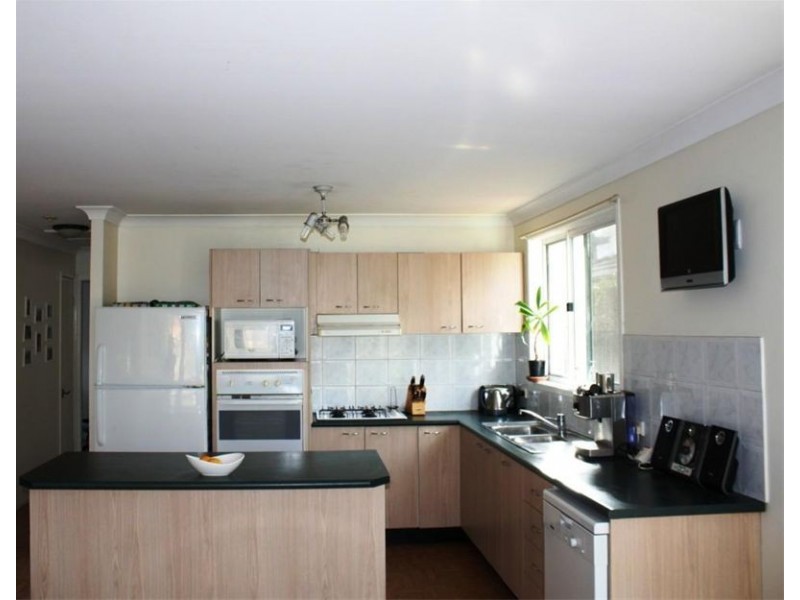 21 Tweed Crt, Wattle Grove NSW 2173