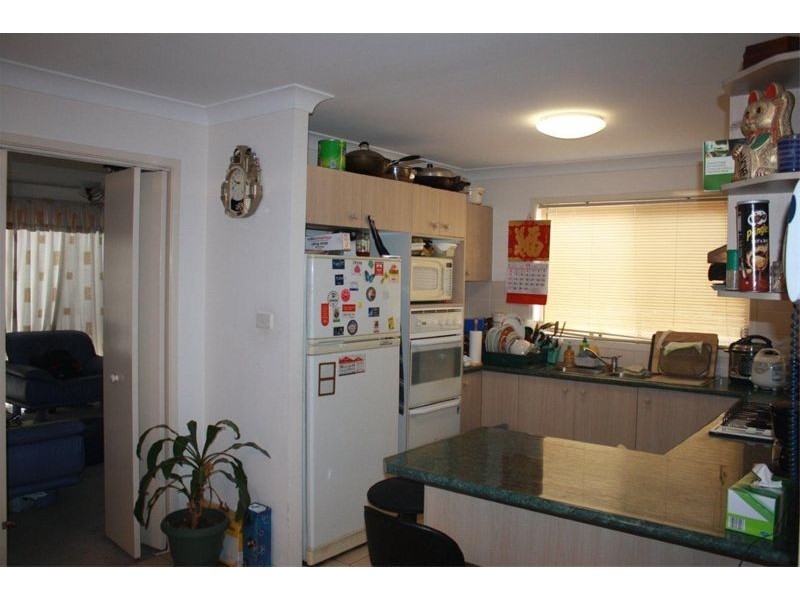 22  Kinchega Crt, Wattle Grove NSW 2173